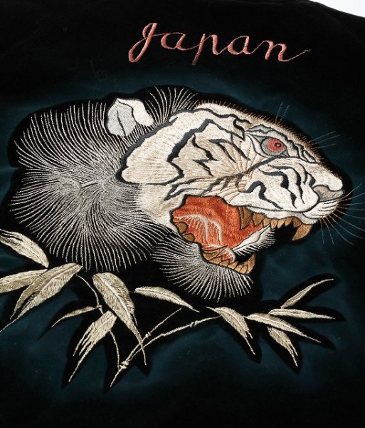 画像7: TAILOR TOYO [テーラー東洋] Mid 1950s Style Velveteen × Acetate Quilted Souvenir Jacket “Stencil Paint” TOYO ENTERPRISE 60th Anniversary Special Edition “TIGER HEAD” × “EAGLE” 1950年代中期 別珍×アセテートキルティドスーベニアジャケット ”ステンシルペイント” 東洋エンタープライズ60周年記念スペシャルエディションー "タイガーヘッド" × "イーグル" BEA (7)