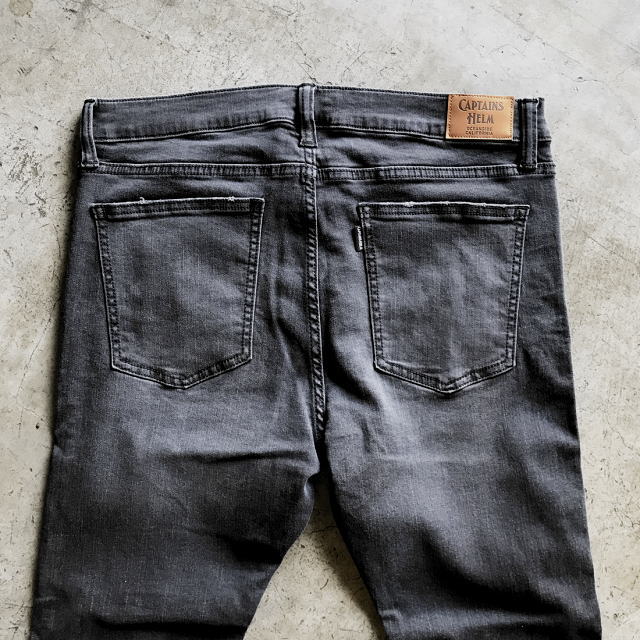 Captains Helm [キャプテンズヘルム] NARROW ST BLACK DENIM PANTS 