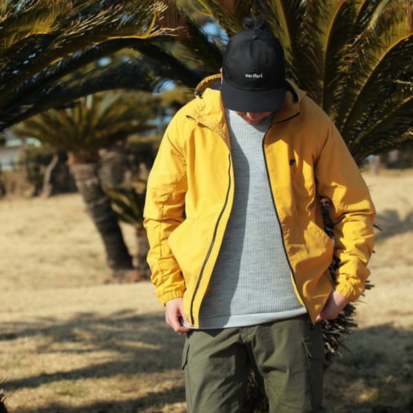 narifuri [ナリフリ] Pocketable windbreaker [Black,Yellow