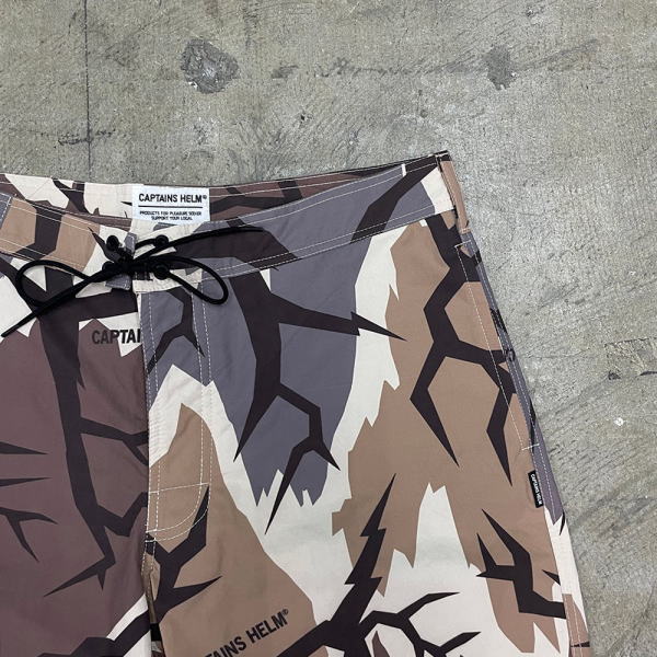 Captains Helm [キャプテンズヘルム] MILITARY SURF SHORTS [CAMO